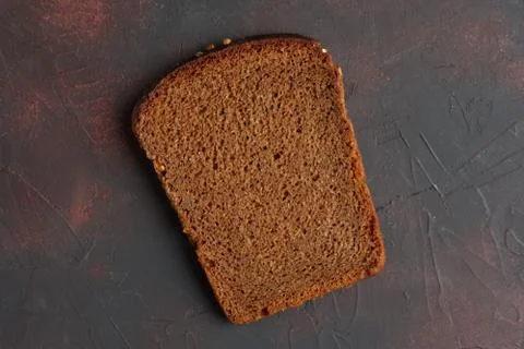 Top view of piece of broun bread Foto stock