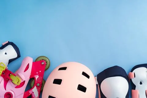 Top view of roller skates protective gear set - knee, elbow and wrist pads and Stock Photos
