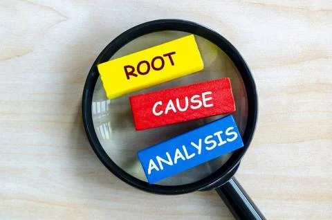 Top view of Root Cause Analysis text on multicolored wooden blocks. Root ca.. 스톡 사진