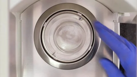 Top view of a sample measurement on a digital balance. Stock-Footage 218283985