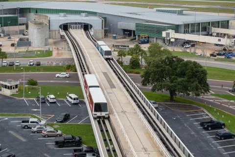 Top view of Sky Connect Train at Tampa International Airport Fotos Stock