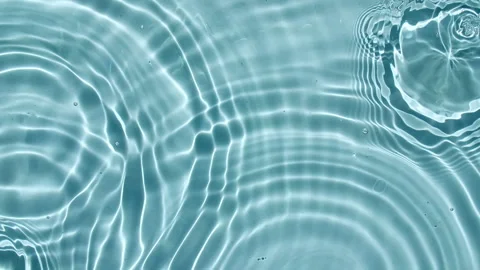 Top view slow motion of drop falls into water and diverging circles of water on 库存影片 159015167