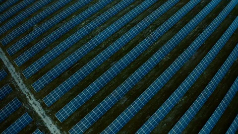Top view of a solar power station, renewable energy, solar panels. 库存影片 124944555