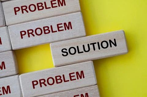Top view of solution text on wooden block with representing solution to pro.. Foto stock