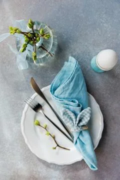 Top View of Spring Easter Table in Pastel Colors Foto stock