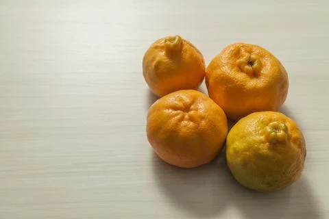 Top view of tangerines on the table with copy space. Orange, sweet and tropic Fotos de archivo