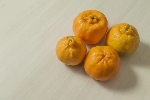 Top view of tangerines on the table with copy space. Orange, sweet and tropic 库存照片