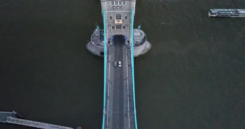 Top view of Tower Bridge Thames river along city building in financial hub 스톡 동영상 201464562