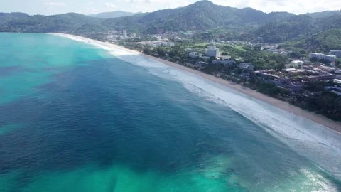 Top view of the turquoise ocean water and waves Video stock 246324310