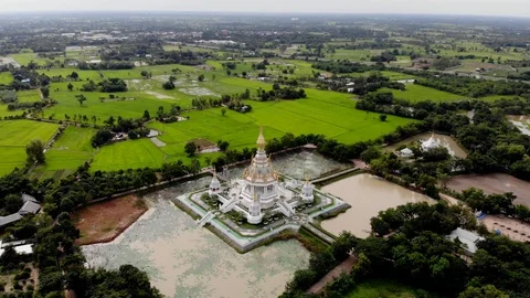 Top view video Wat thung Setthi in Khonkaen city Thailand, beautiful temple on f 스톡 동영상 94173261