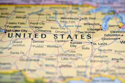 Topeka Highlighted on World Map  Soft Blur Travel Photography with City Focus Foto stock