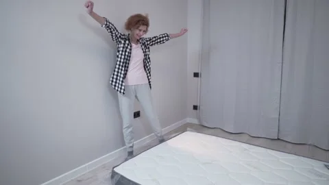 Topic is moving to new apartment and buying mattress online for comfortable Stock Footage 166812252