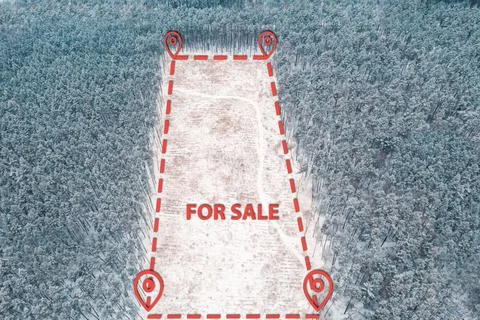 Topographic GPS plot of Land plot for Sale in winter forest with For Sale sigh Foto stock