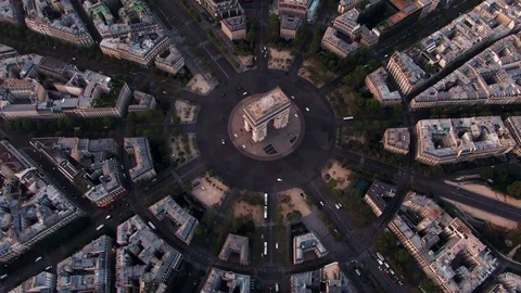 Topshot of the Arc de Triomphe in Paris, France on a bright day Video stock 114617513