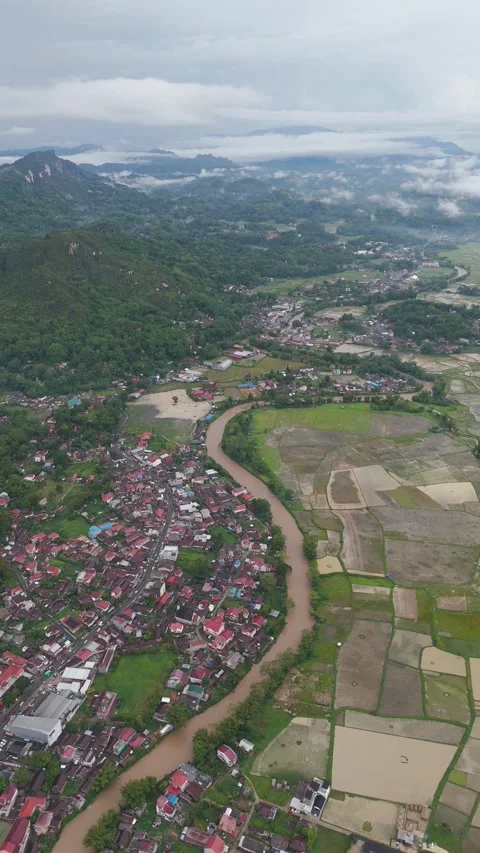 TORAJA CLOUD 12 Stock Footage 323114718