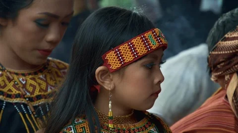 Toraja people during a Toraja Death celebration Video stock 101761329
