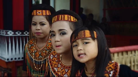 Toraja people during a Toraja Death celebration Stock Footage 101761844