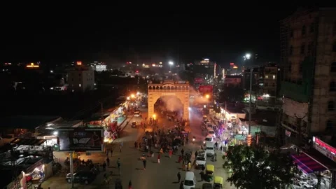 Toran Dwar Night View with Devotees at Khatu Shyam Ji, Sikar India Video stock 310463565
