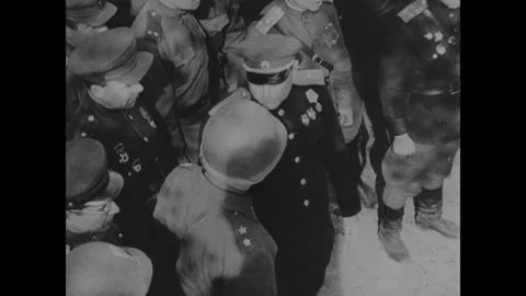 TORGAU, RIVER ELBE - 1945: Decorated Officer Moves Through Soldier Crowd 库存影片 342856385