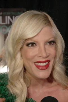 Tori spelling.tori spelling celebrates the release of new book "mommywood".he Stock Photos
