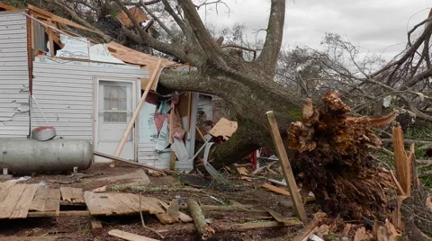 Tornado aftermath - damaged homes Video stock 60729540