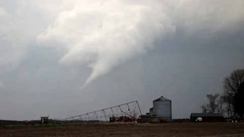 Tornado and storm cloud over farm 스톡 동영상 237669715
