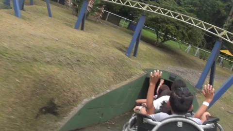 Tornado gravity ride starting Vídeos de archivo 103618128