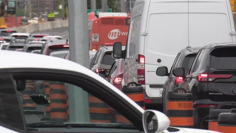 Toronto, Can, May 15 2026 extreme traffic jam gridlock in city streets Video stock 335258567