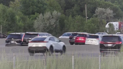 Toronto, Can, May 15 2026 extreme traffic jam gridlock on highway Видео 342308382