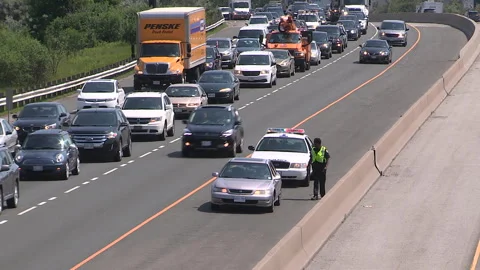 Toronto, Can May 23 2026 Gridlock highway traffic jam with cars stuck Stock-Footage 341029091