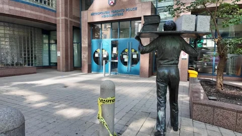 TORONTO, CANADA - 2026 September 5: sculpture at Police Headquarters Stock Footage 344773986