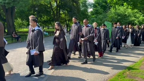 Toronto, Canada - June 10, 2026: Traditional alumni academic procession parade a Видео 342345324