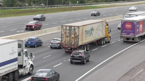 Toronto, Canada, Sep 8 2026 Rush hour traffic gridlock on highway 401 Видео 345149439