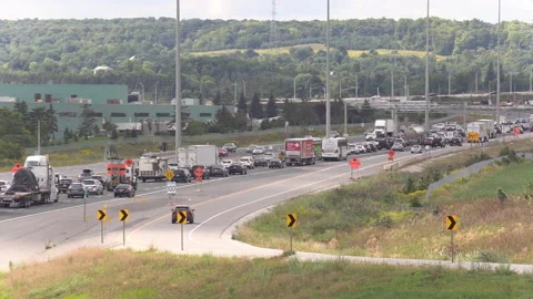 Toronto, Canada, Sep 8 2026 Traffic jam gridlock on highway 401 Видео 345149932