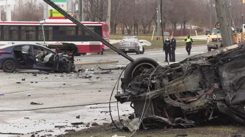Toronto, On, Dec 16 2025 Spectacular car crash fire after police chase 스톡 동영상 344012578