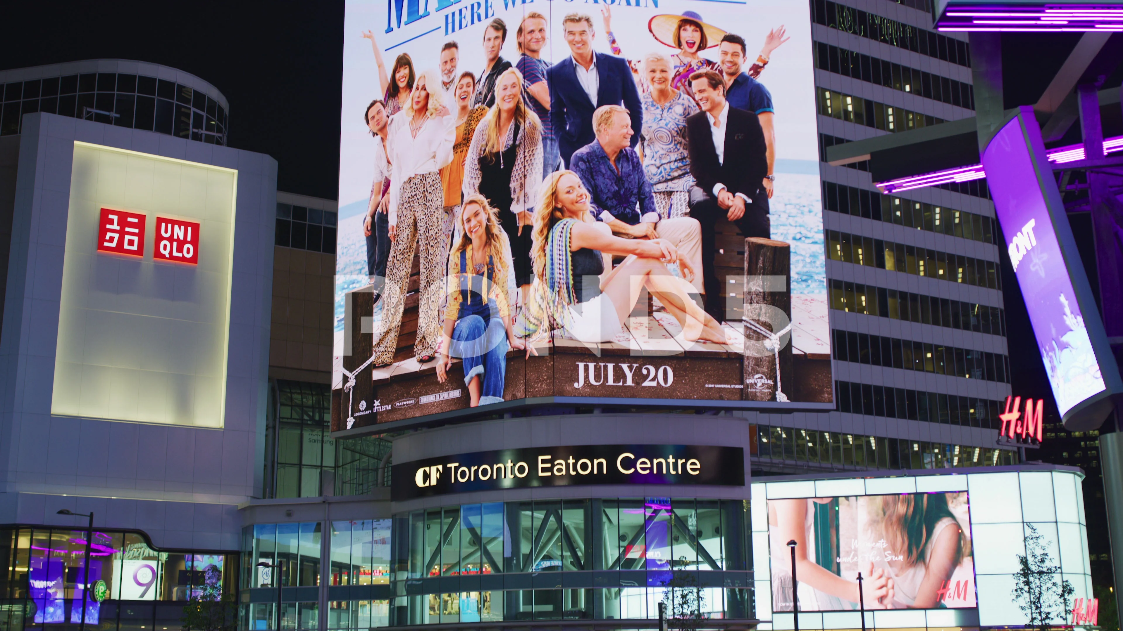 The Complete Guide to Toronto Eaton Centre