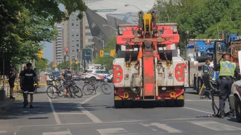 Toronto Emergency Crime Scene Intersection Police Crime Bike Accident Interse Vídeos de archivo 91015403