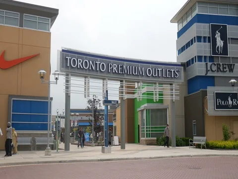 Premium Outlets - Toronto