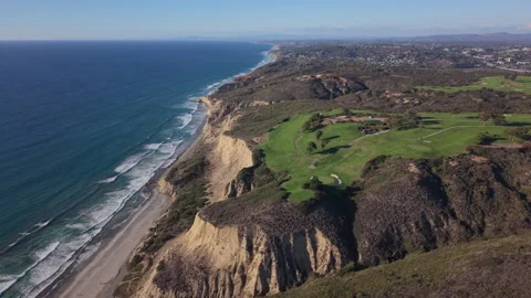 Torrey Pines Golf Course, drone flyover. Stock Footage 323293692