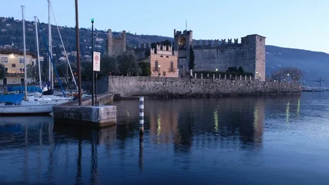 Torri del Benaco: Castle Time-Lapse 스톡 동영상 100583709