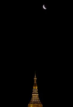 Total lunar eclipse in Yangon, Myanmar - 08 Nov 2022 Stock Photos