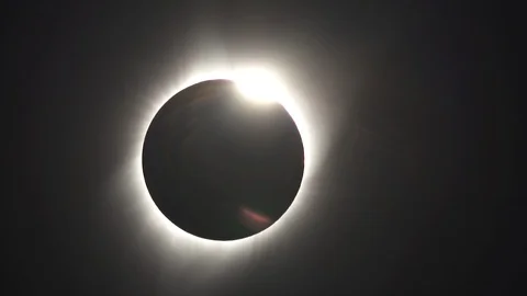 Total Solar Eclipse close up with diamond ring effect and corona Видео 99097321