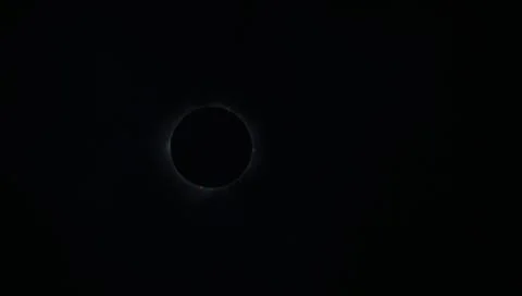 Total Solar Eclipse: Moon's Nocturnal Daytime Stockfoto's