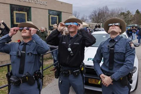 Total solar eclipse in Niagara Falls, USA - 08 Apr 2024 Fotos Stock