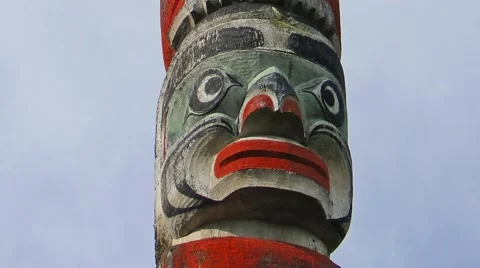 Totem pole topped  by thunderbird Stock Footage 59900638