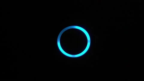 Touch button, electronic device controller. Round LED indicator, luminous blue. Vidéo 171281197