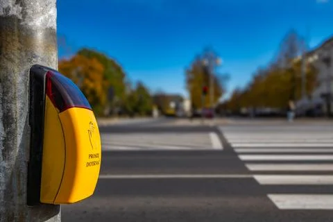 Touch switch for turning on lights at a pedestrian crossing Foto stock