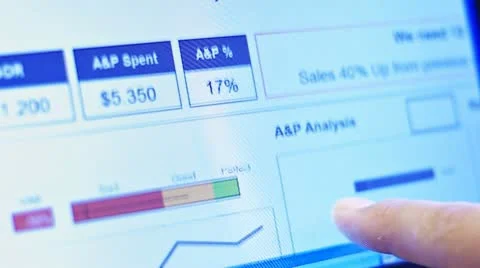 Touching graph on tablet screen Video stock 8984954