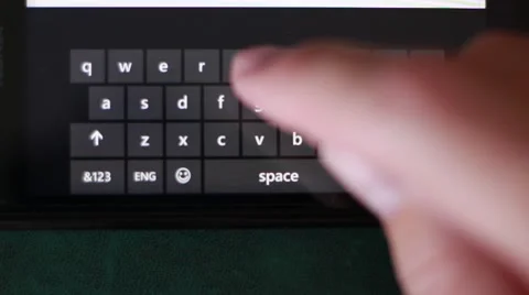 Touching keys on a smartphone 動画素材 65370800