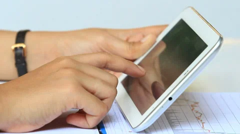 Touchscreen Tablet 库存影片 28399111